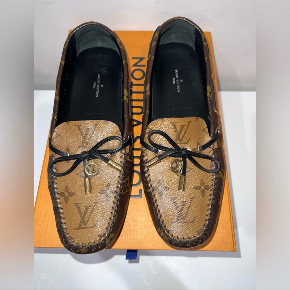 Louis Vuitton Gloria Reverse Monogram Loafers Brown
EU 38 US 7.5